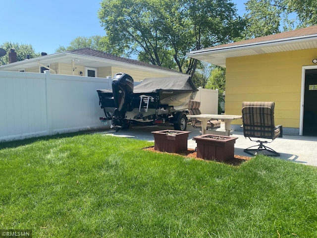 2828 Matilda St, Roseville, MN 55113 - view of yard featuring a patio area