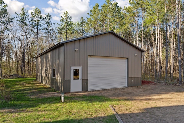 12640 Fawn Lake Rd, Crosslake, MN 56442 - detached garage featuring driveway