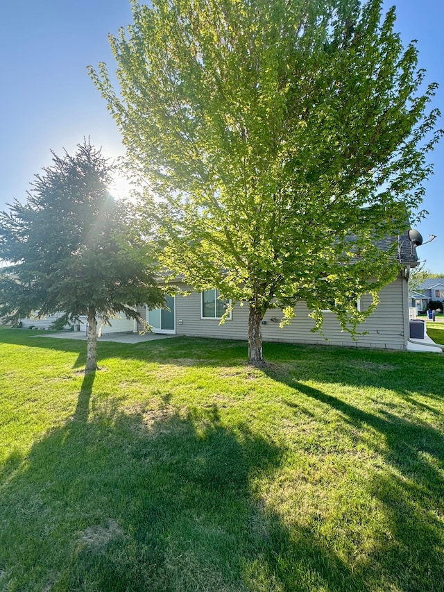 view of grassy yard