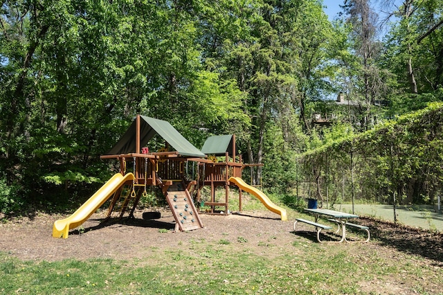 14700 Minnehaha Pl, Minnetonka, MN 55391 - view of community play area