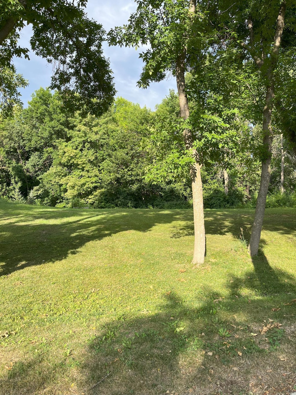 8200 Walnut Grove Ln N, Maple Grove, MN 55311