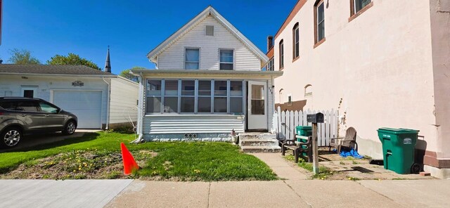 139 2nd St W, Wabasha, MN 55981 - view of front facade