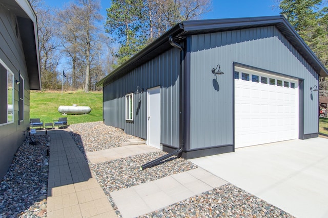 view of detached garage