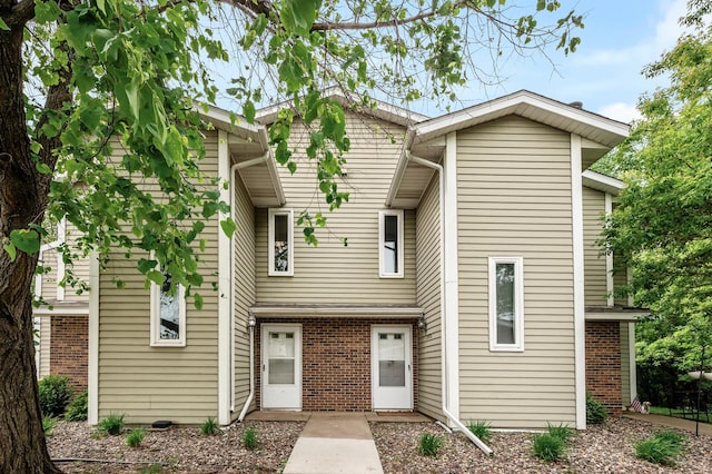 2478 Cobble Hill Alcove Unit C, Woodbury, MN 55125 - view of front facade with brick siding