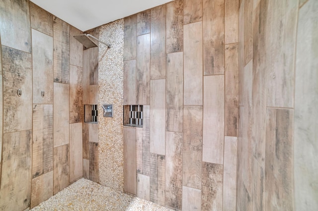 13883 Holly St NW, Andover, MN 55304 - bathroom featuring a tile shower