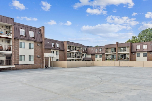 4860 Park Commons Dr Unit 309, Saint Louis Park, MN 55416 - view of property's community featuring a residential view and fence
