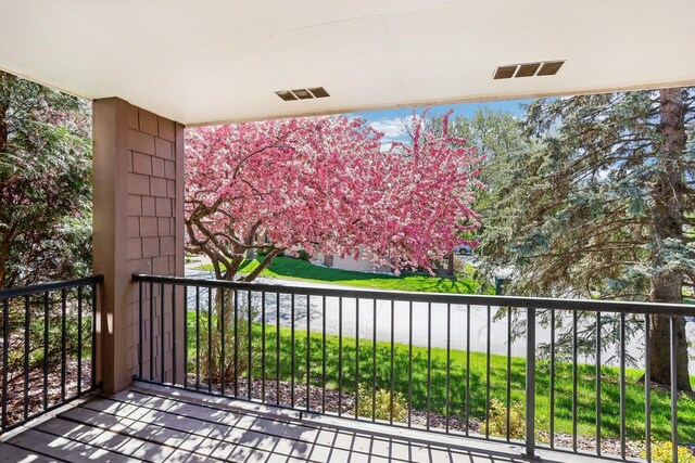 7676 Woodview Ct, Edina, MN 55439 - view of balcony