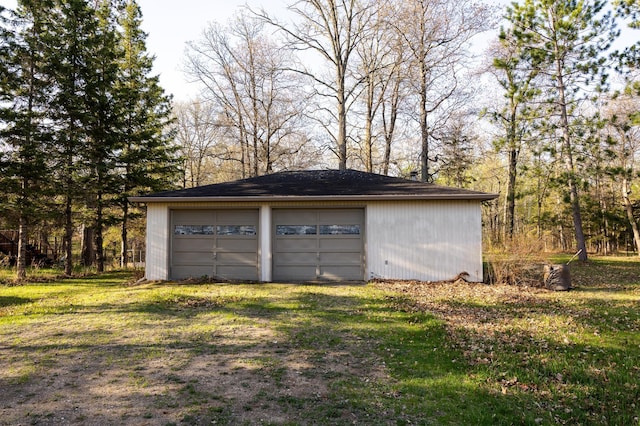 view of detached garage