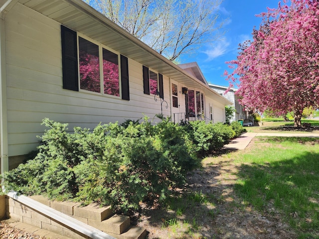 view of home's exterior