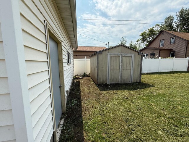 2612 3rd Ave W, Hibbing, MN 55746 - view of yard with a storage shed