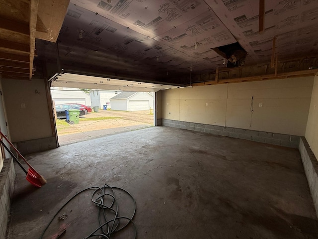 2612 3rd Ave W, Hibbing, MN 55746 - view of garage