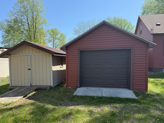 303 4th St S, Hoffman, MN 56339 - view of detached garage