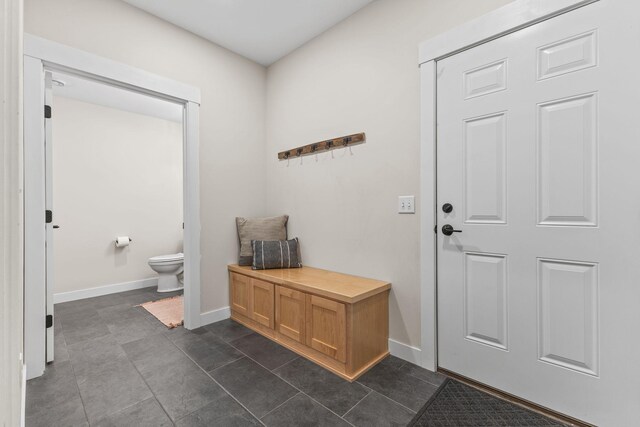 6359 313th Ave NE, North Branch, MN 55056 - mudroom with baseboards