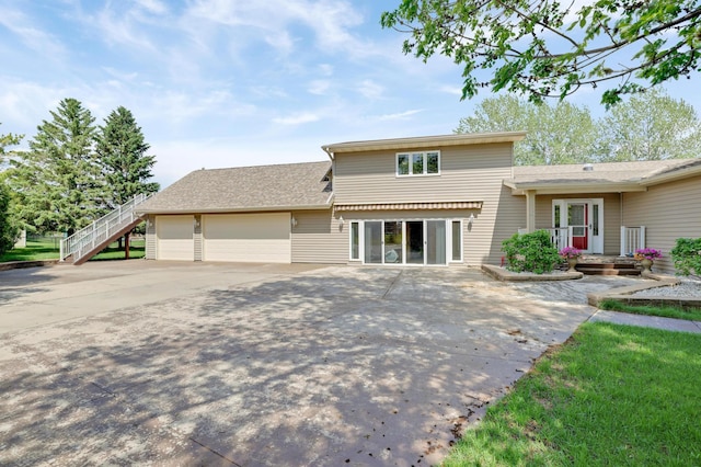 7256 Maciver Ave NE, Otsego, MN 55301 - traditional-style house with a garage and concrete driveway