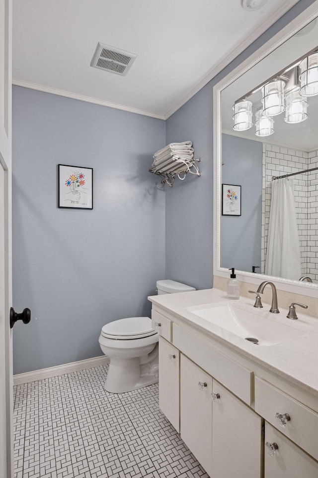 1623 Black Oaks Pl N, Plymouth, MN 55447 - bathroom with vanity, crown molding, and curtained shower