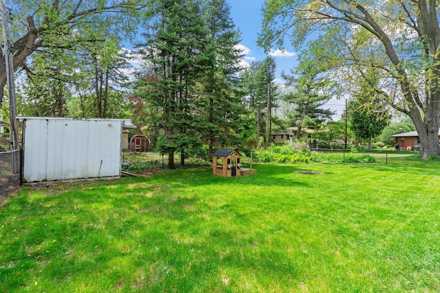 1354 Judith Ave, Roseville, MN 55113 - view of yard