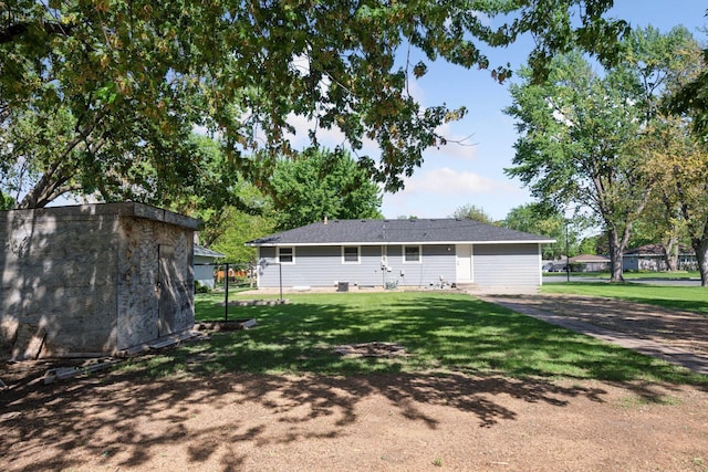 view of front of house featuring a front yard and entry steps