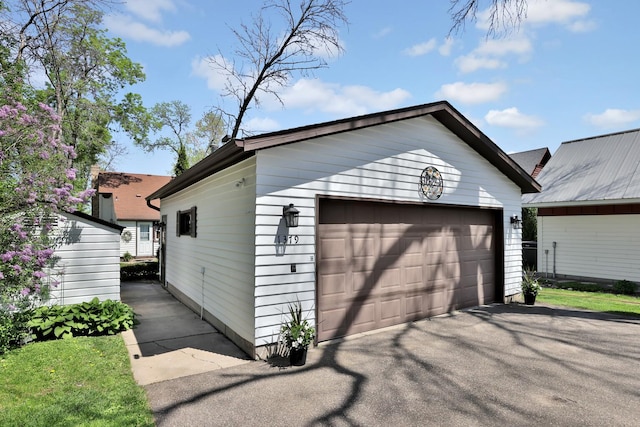 1379 7th Ave SE, Forest Lake, MN 55025 - view of detached garage