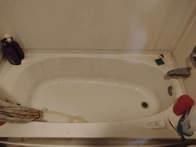 411 5th St, Montevideo, MN 56265 - full bathroom featuring a bathtub