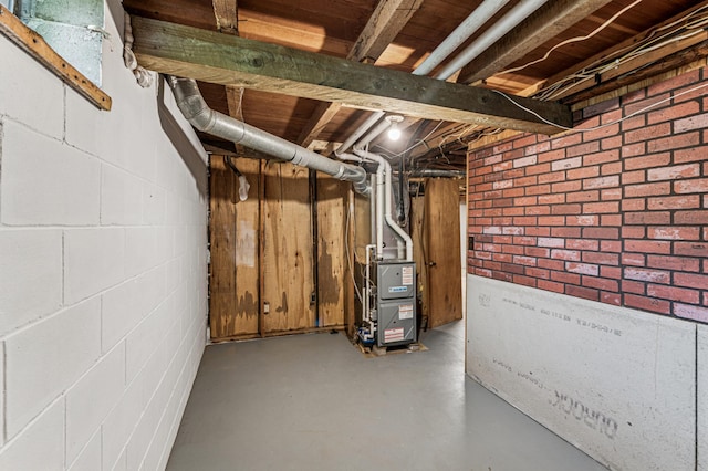 2628 River Rd, Sterling Twp, WI 54024 - unfinished below grade area featuring heating unit