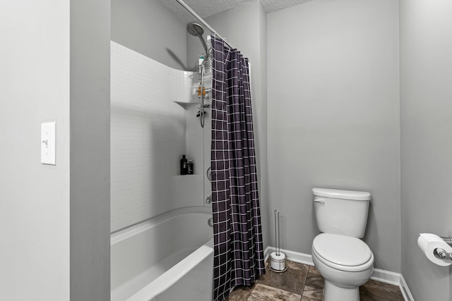 6317 153rd St, Savage, MN 55378 - full bathroom featuring a textured ceiling, toilet, baseboards, and shower / bath combo with shower curtain