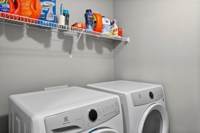 6317 153rd St, Savage, MN 55378 - washroom featuring independent washer and dryer
