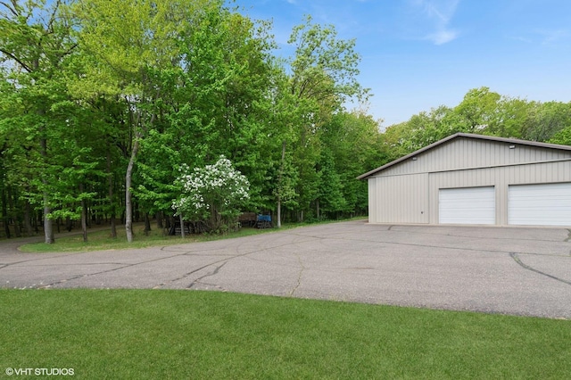 28075 Zuni St NW, Isanti, MN 55040 - view of detached garage