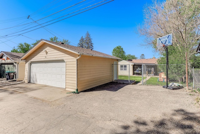 998 Saint Paul Ave, Saint Paul, MN 55116 - view of detached garage