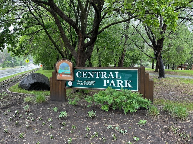 2479 Oxford St N, Roseville, MN 55113 - view of community / neighborhood sign