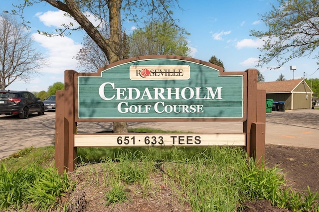 2479 Oxford St N, Roseville, MN 55113 - view of community / neighborhood sign