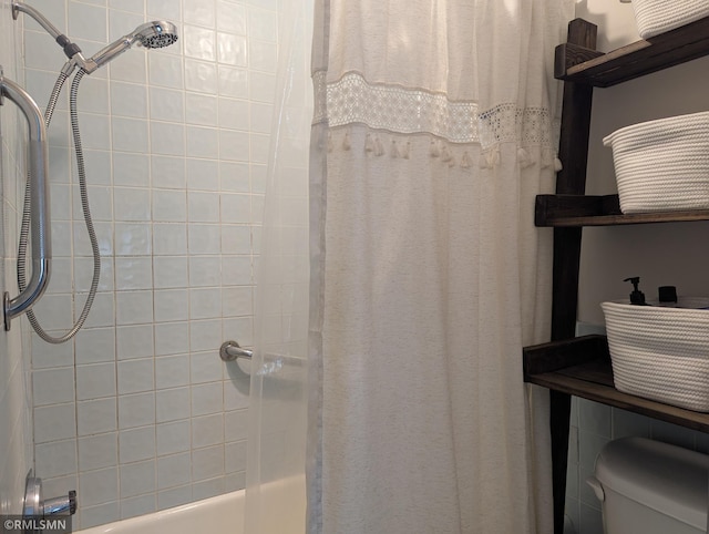 532 Main St S, Sauk Centre, MN 56378 - full bath with shower / bath combo with shower curtain and toilet