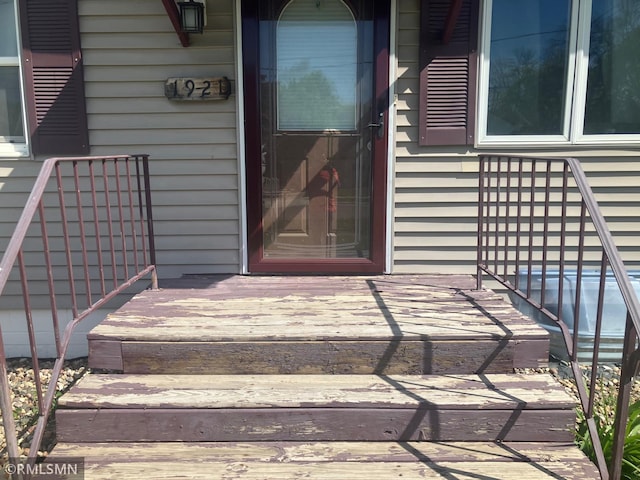 view of property entrance
