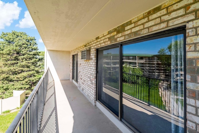 10411 Cedar Lake Rd Unit 413, Minnetonka, MN 55305 - view of balcony