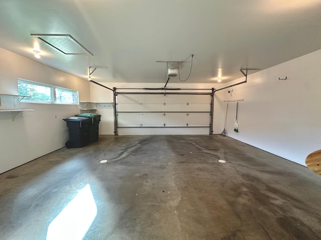 1976 Bay St, Worthington, MN 56187 - garage featuring a garage door opener