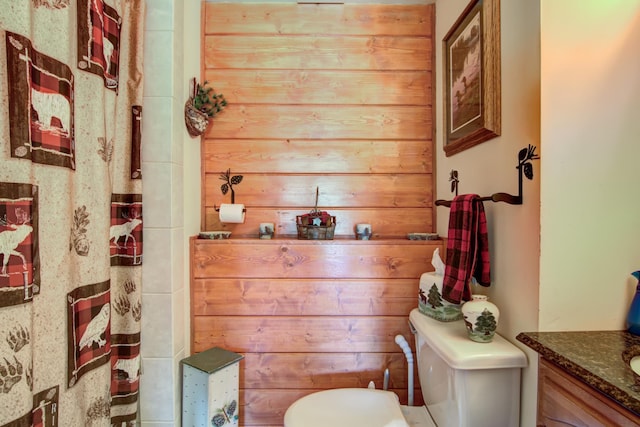 14177 205th St N, Scandia, MN 55073 - full bathroom featuring toilet and vanity