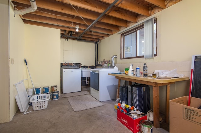 10415 Sorenson Dr, Hayward, WI 54843 - unfinished basement with independent washer and dryer and a sink