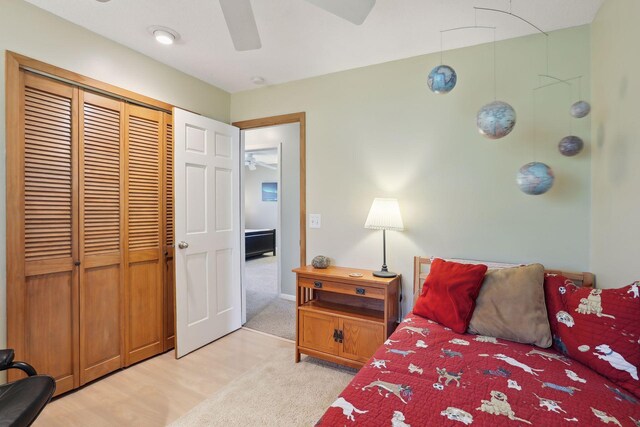 2241 17th St NW, New Brighton, MN 55112 - bedroom with a closet and a ceiling fan