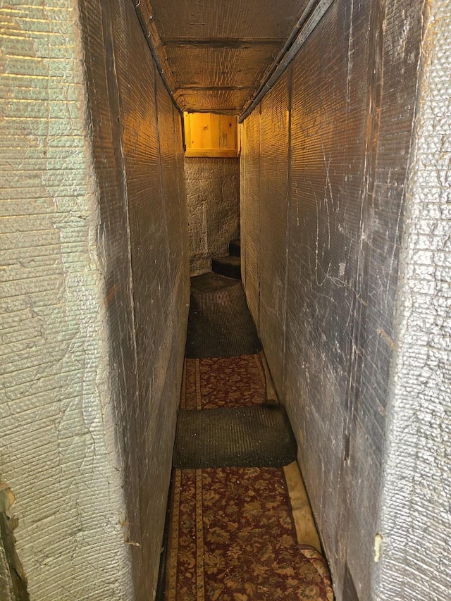 103 4th St, Grand Rapids, MN 55744 - view of stairway