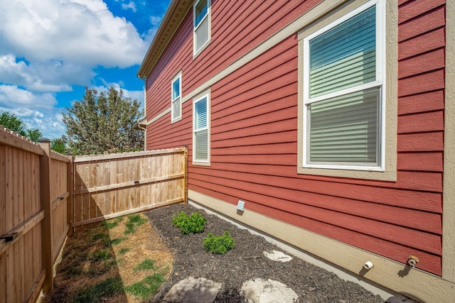 1013 Planters Path, Bayport, MN 55003 - view of home's exterior featuring fence