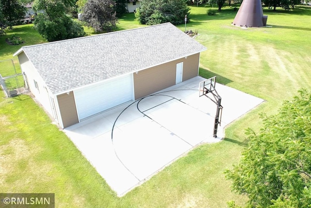 404 Clayborn Ave, Parkers Prairie, MN 56361 - view of basketball court with a yard