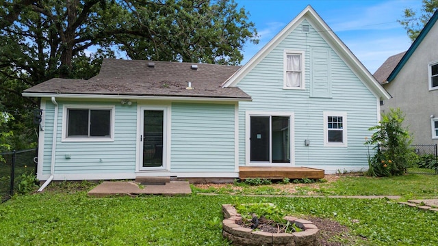 5844 Stagecoach Trl N, Oak Park Heights, MN 55082 - back of house featuring roof with shingles