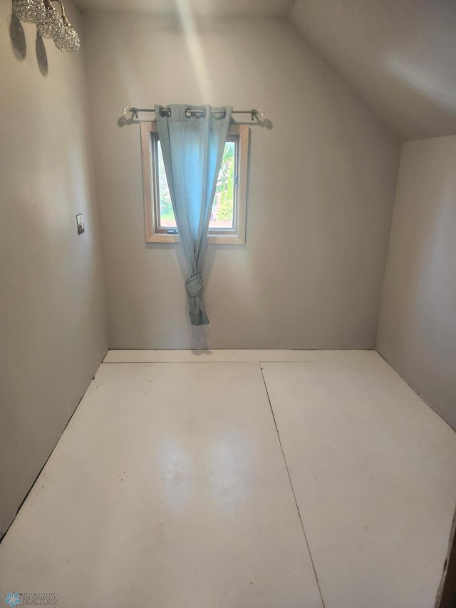 26 5th Ave SE, Lidgerwood, ND 58053 - bonus room featuring vaulted ceiling