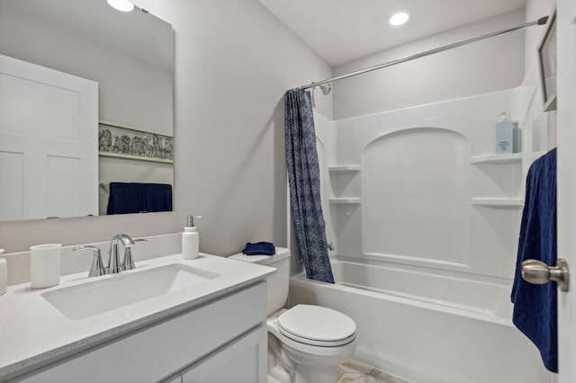 full bath with shower / bath combo with shower curtain, toilet, and vanity