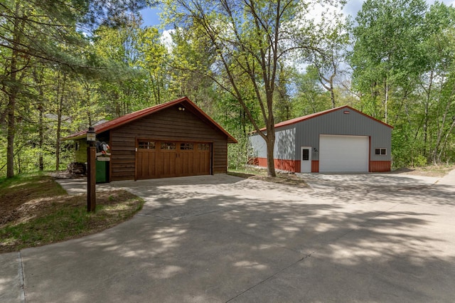 view of detached garage