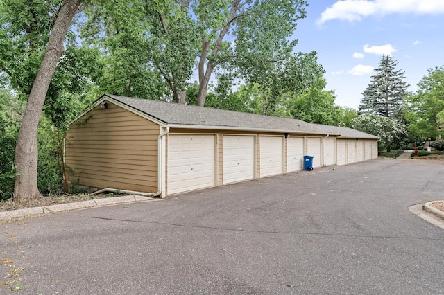 2250 Ridge Dr Unit 31, Saint Louis Park, MN 55416 - photo 18