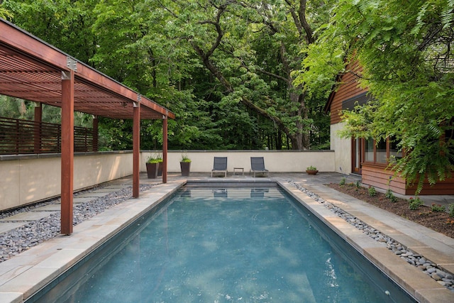 20545 Linden Rd, Deephaven, MN 55331 - view of pool featuring a fenced backyard