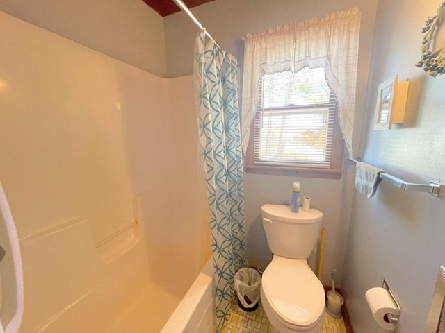 25186 US-71 # 18, Park Rapids, MN 56470 - bathroom with toilet and shower / bathtub combination with curtain