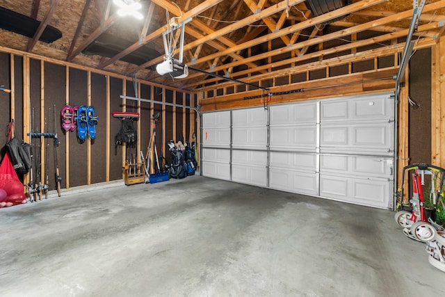 2737 Faulkner Dr, Chaska, MN 55318 - garage featuring a garage door opener