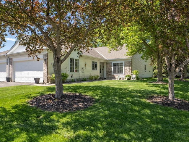 9349 Kimberly Ln N, Maple Grove, MN 55311 - ranch-style house with a garage, a front lawn, and driveway