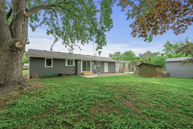 3213 63rd Ave N, Brooklyn Center, MN 55429 - back of house featuring a patio area and entry steps
